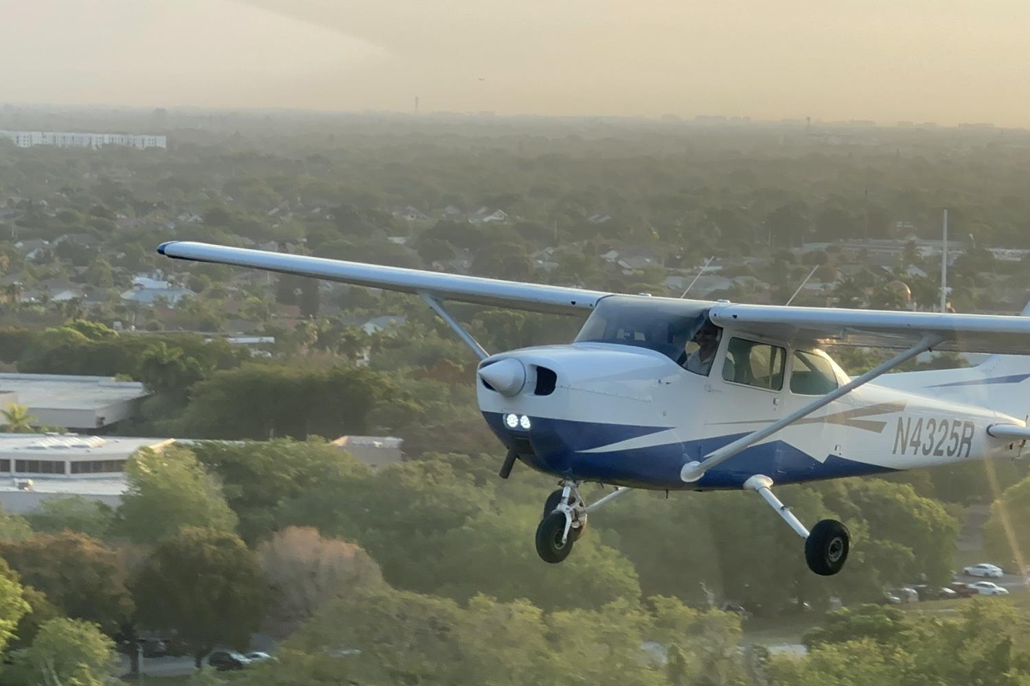 30 minutes Downtown Miami Airplane Tour